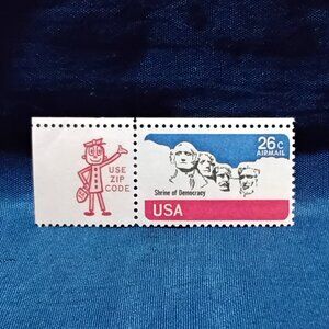 Uncirculated USA 1974 Shrine of Democracy: Mount... 26 Cent Airmail Stamp!!